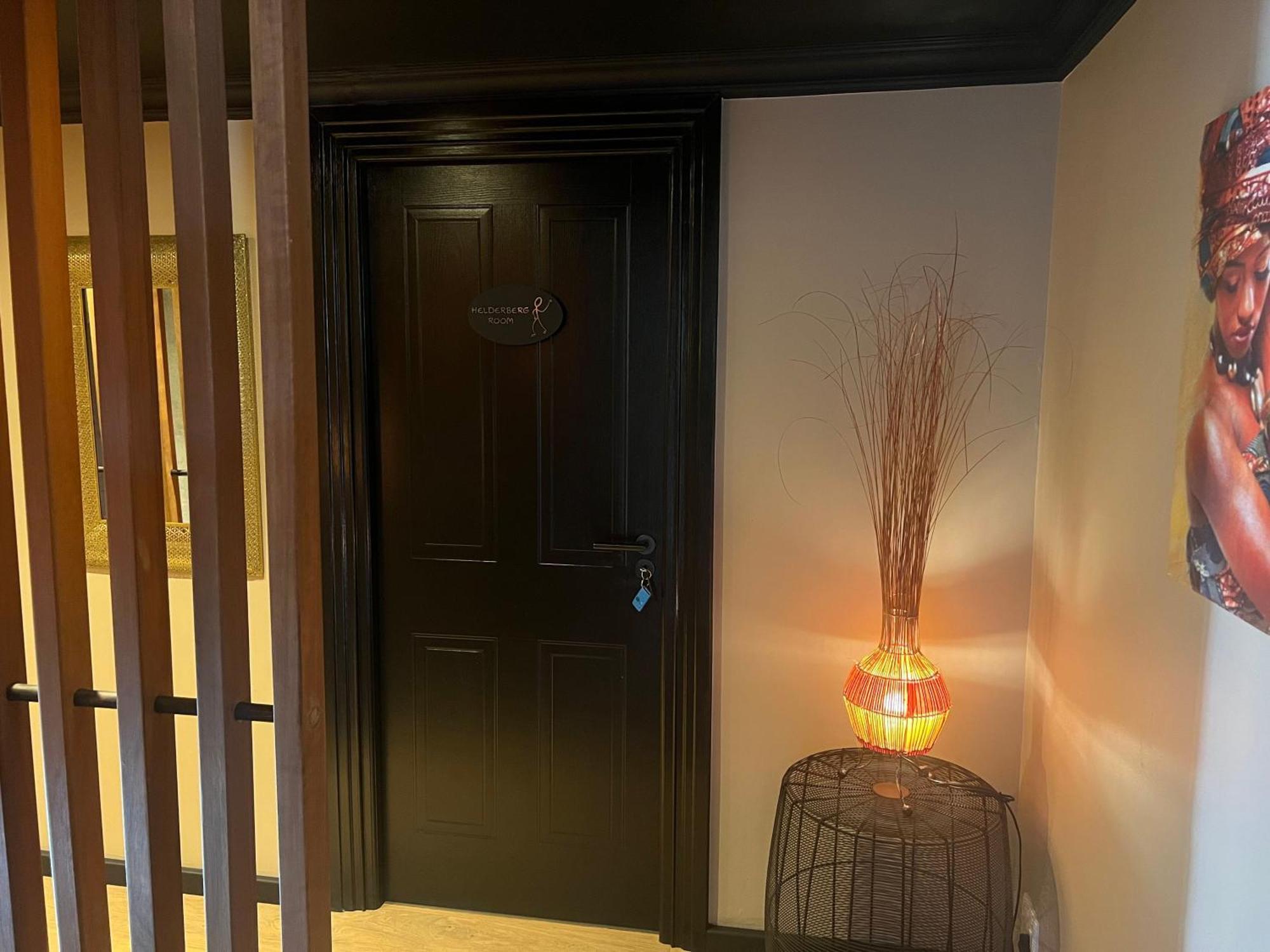 Yebo Boutique Guesthouse Somerset West Esterno foto